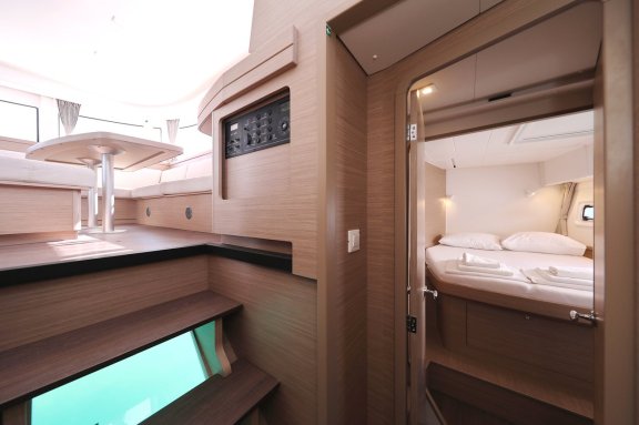 Image of Luna yacht #30