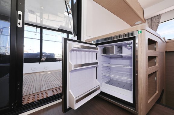 Image of Luna yacht #34