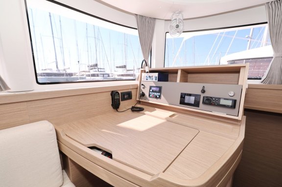 Image of Luna yacht #36