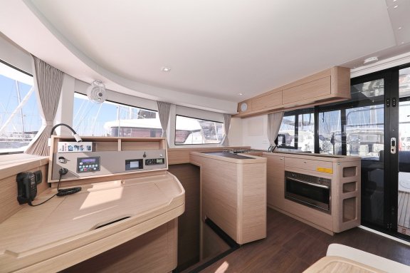 Image of Luna yacht #37