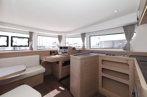 Image of Luna yacht #38