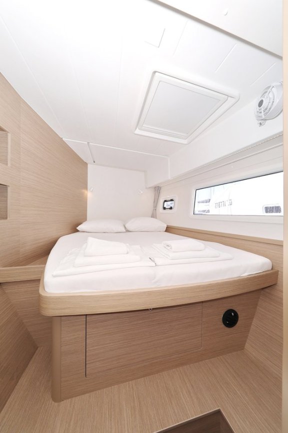 Image of Luna yacht #48