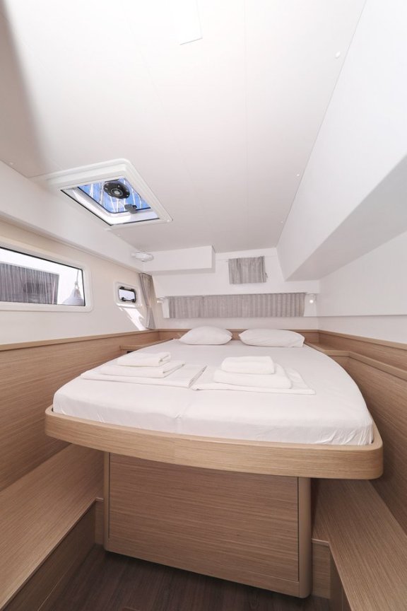 Image of Luna yacht #44