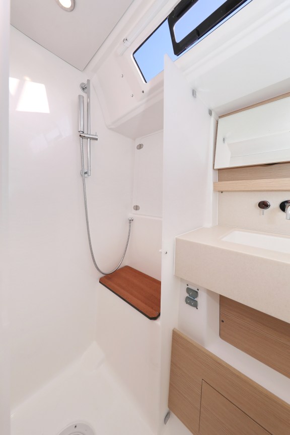 Image of Luna yacht #34