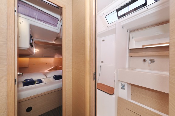 Image of Luna yacht #31