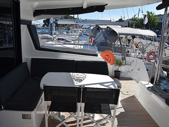 Image of Kit Cat yacht #4