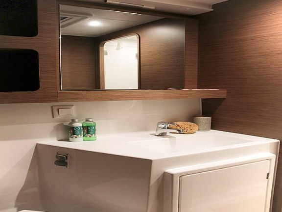 Image of Kit Cat yacht #8