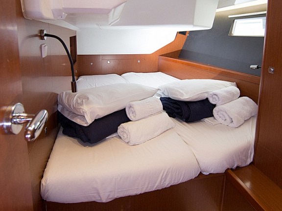 Image of Invictus yacht #11