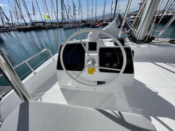 Image of Sail and Travel yacht #8