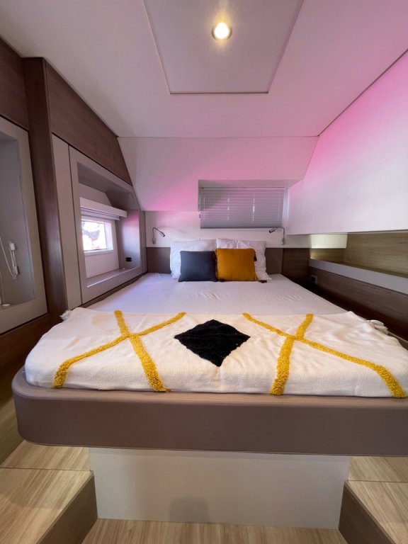 Image of Sail and Travel yacht #16