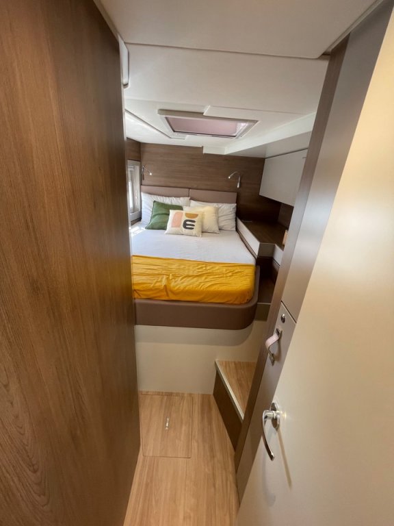 Image of Sail and Travel yacht #17