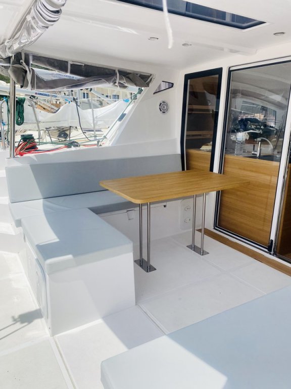 Image of PRESTIGE yacht #6