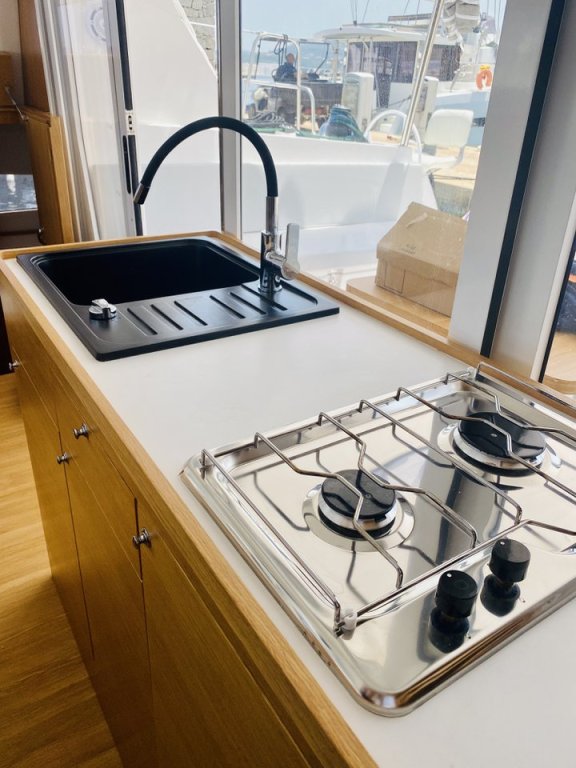 Image of PRESTIGE yacht #9