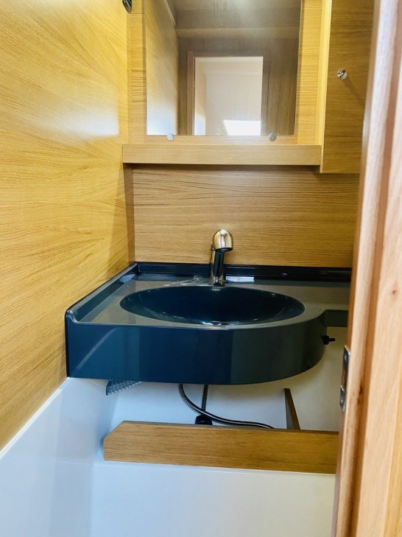 Image of PRESTIGE yacht #11