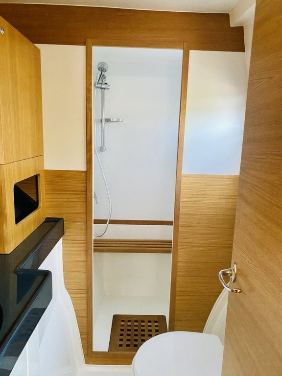 Image of PRESTIGE yacht #13