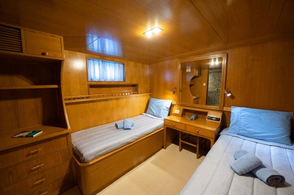 Image of Elena yacht #30