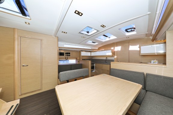 Image of Amber yacht #14