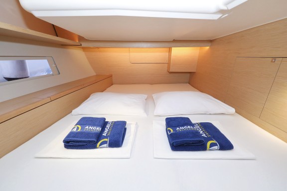 Image of Amber yacht #29