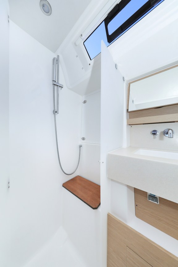 Image of Amber yacht #37