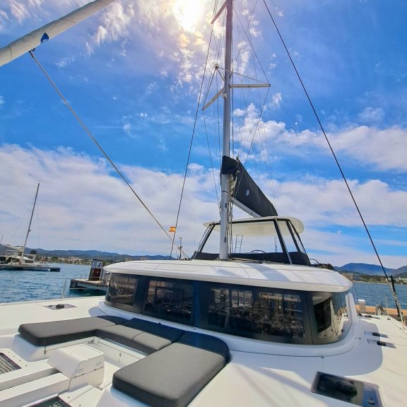 Image of Blue Regeneration yacht #6