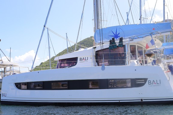 Image of Tehani yacht #4