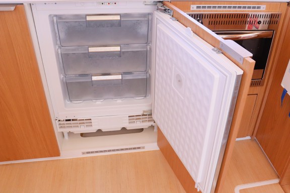 Image of Tehani yacht #20