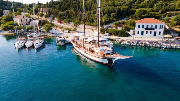 Image of Aegeotissa II yacht #4