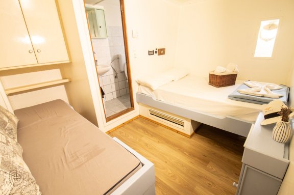 Image of Aegeotissa II yacht #23