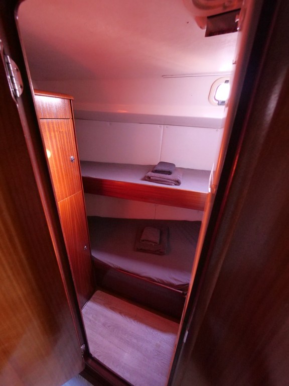 Image of Velero yacht #24