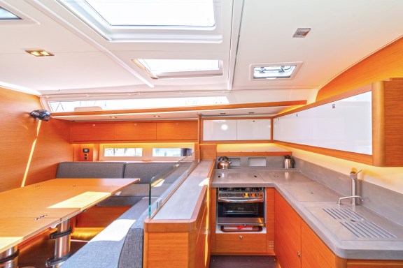 Image of SPLASH yacht #11