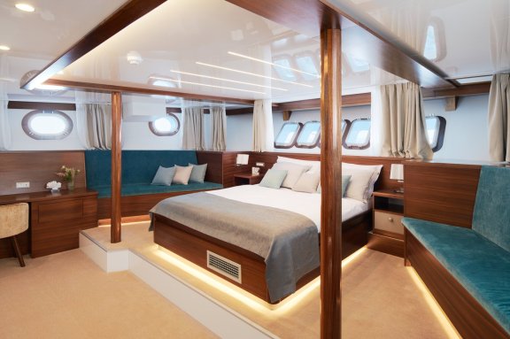 Image of Corsario yacht #13