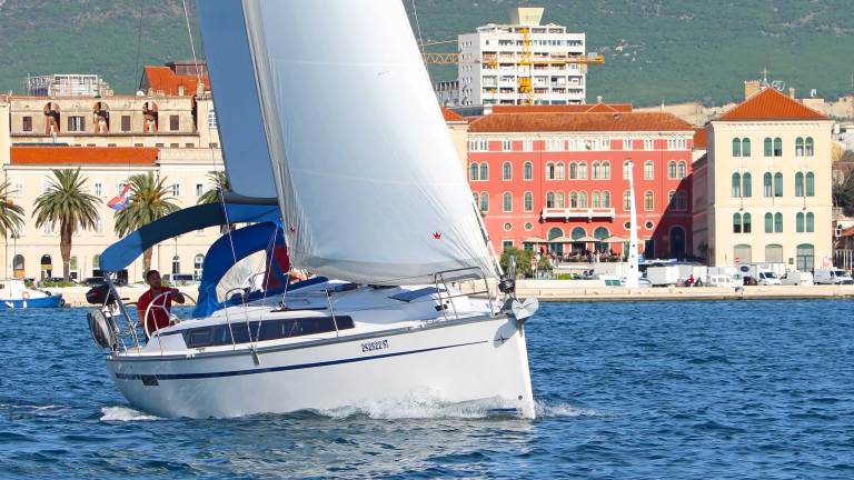 Image of Lilith yacht #3