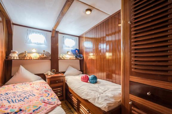 Image of Lagaro yacht #24