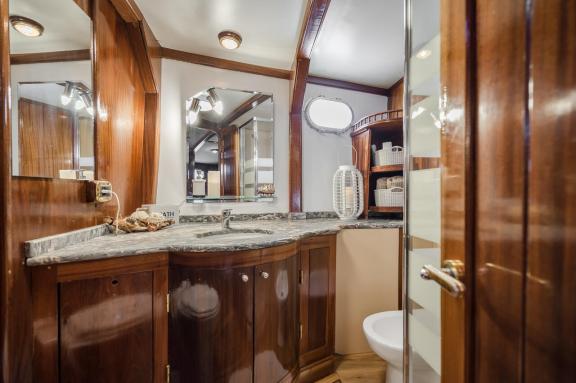 Image of Lagaro yacht #25