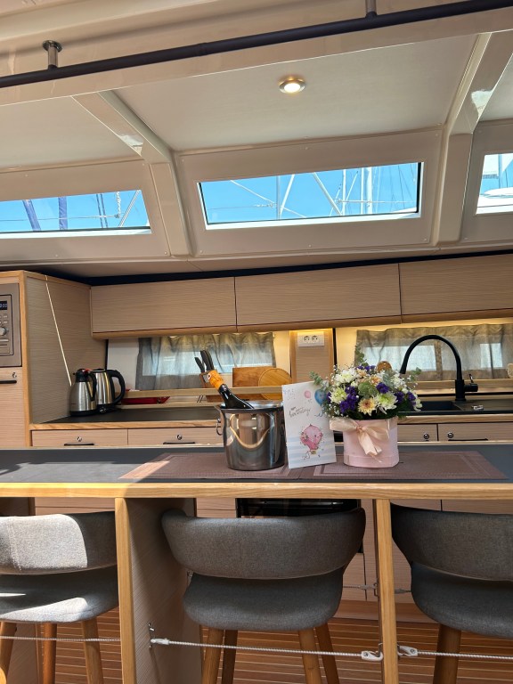 Image of Kaiba yacht #4