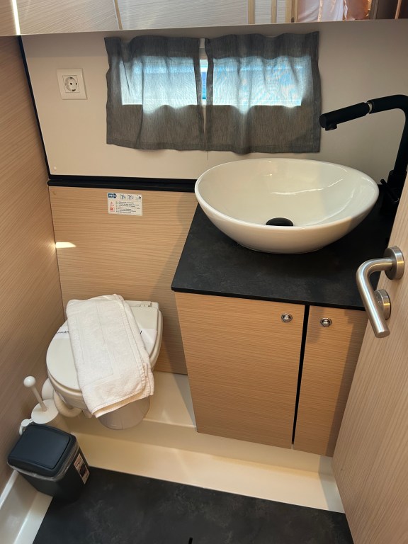 Image of Kaiba yacht #11