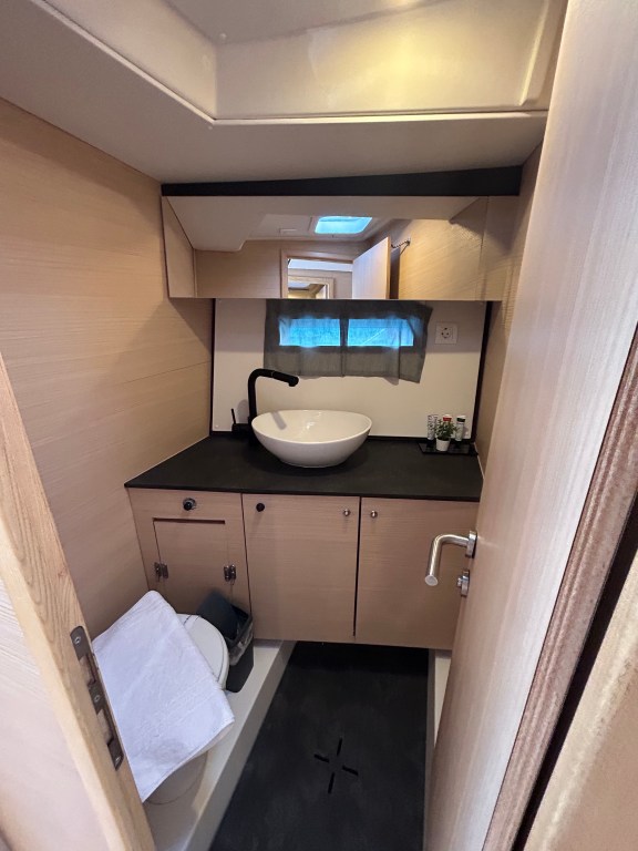 Image of Kaiba yacht #17