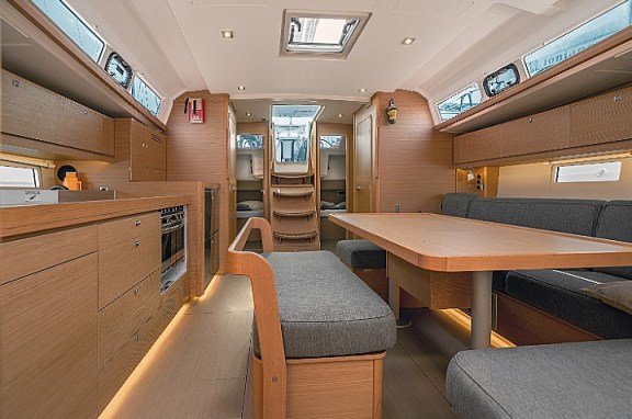 Image of Cosmopolitan yacht #5