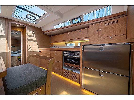 Image of Cosmopolitan yacht #4