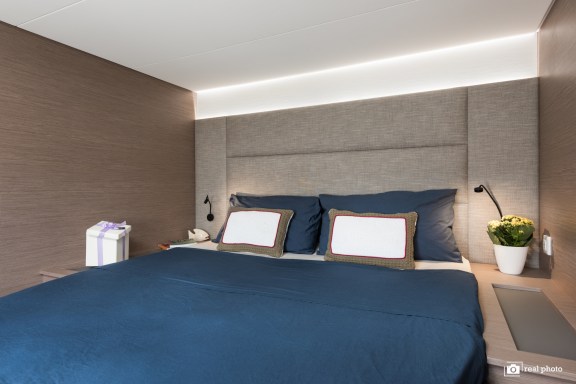 Image of Papa Charlie yacht #7