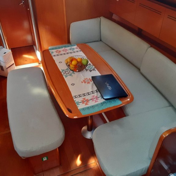 Image of La Luna yacht #11