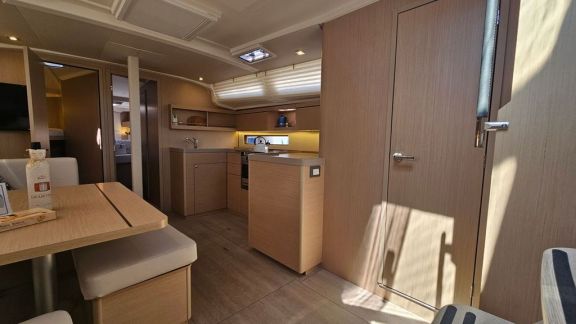 Image of Dream Weaver yacht #16