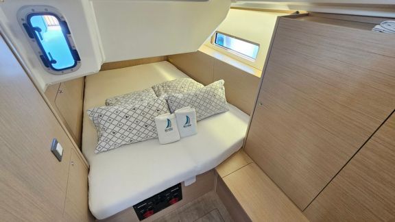 Image of Dream Weaver yacht #24