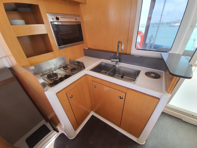 Image of Happy Eva yacht #12