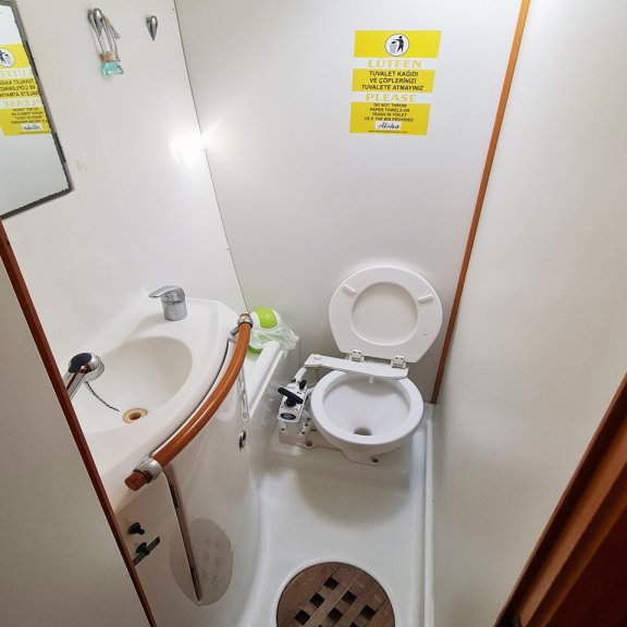 Image of Aloha yacht #17