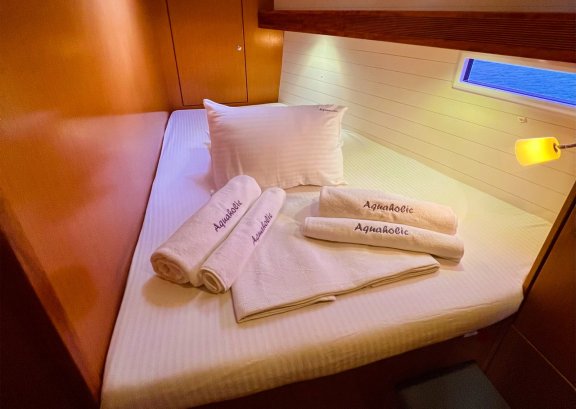 Image of Aquaholic yacht #16