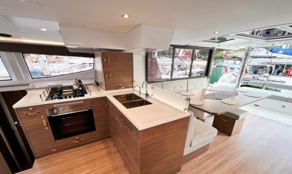 Image of Honour yacht #19