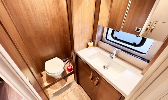 Image of Honour yacht #30