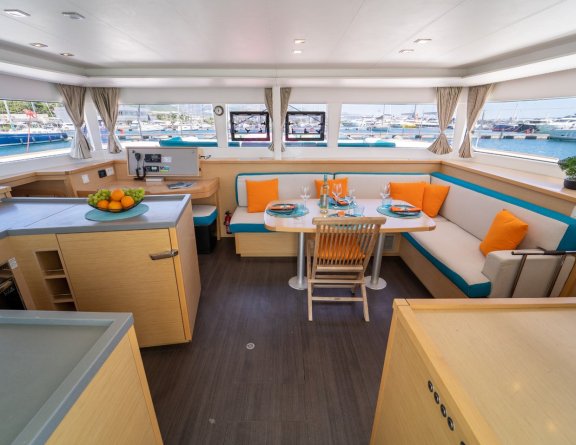 Image of Orlando yacht #21