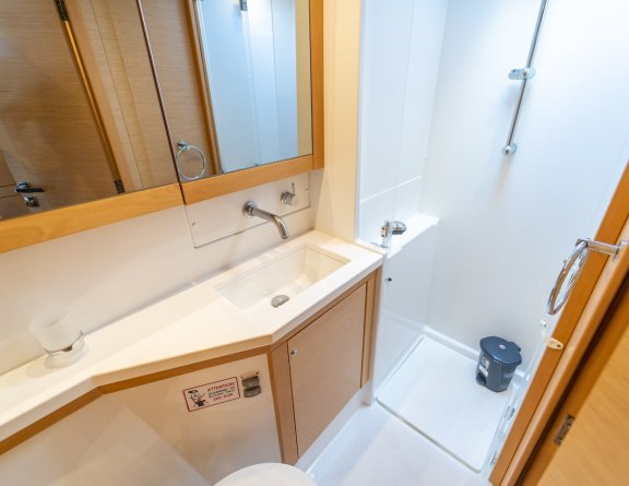 Image of Orlando yacht #34